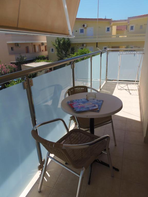 Angelica Studios And Apartments Agia Marina Quarto foto