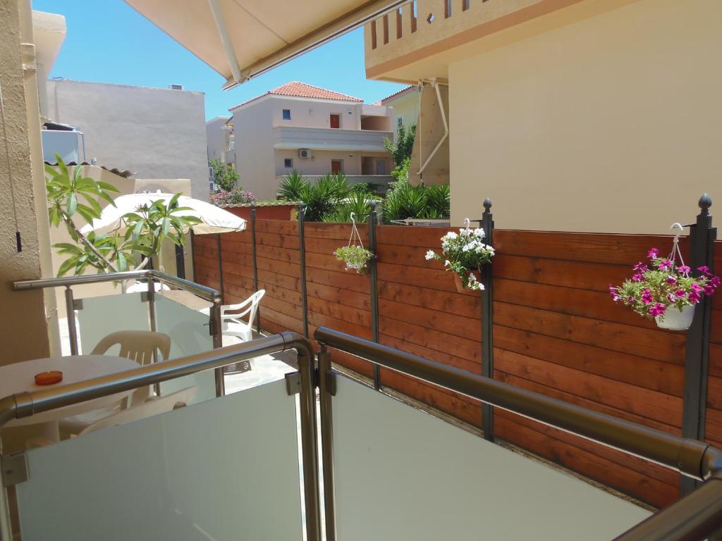 Angelica Studios And Apartments Agia Marina Quarto foto