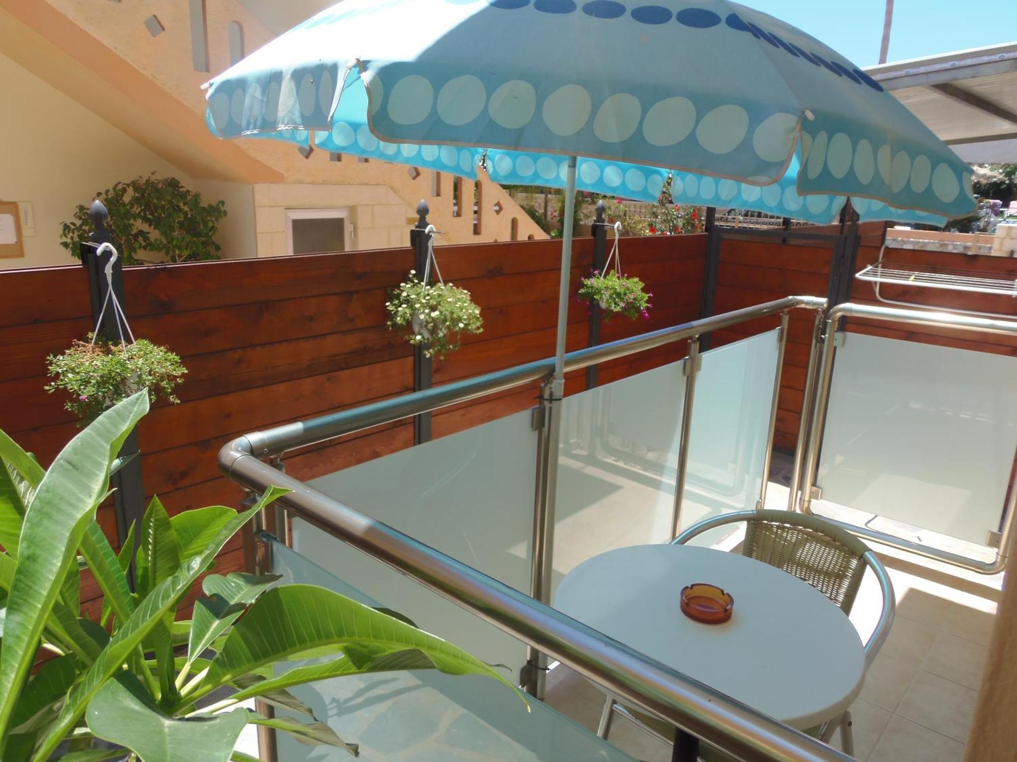 Angelica Studios And Apartments Agia Marina Exterior foto