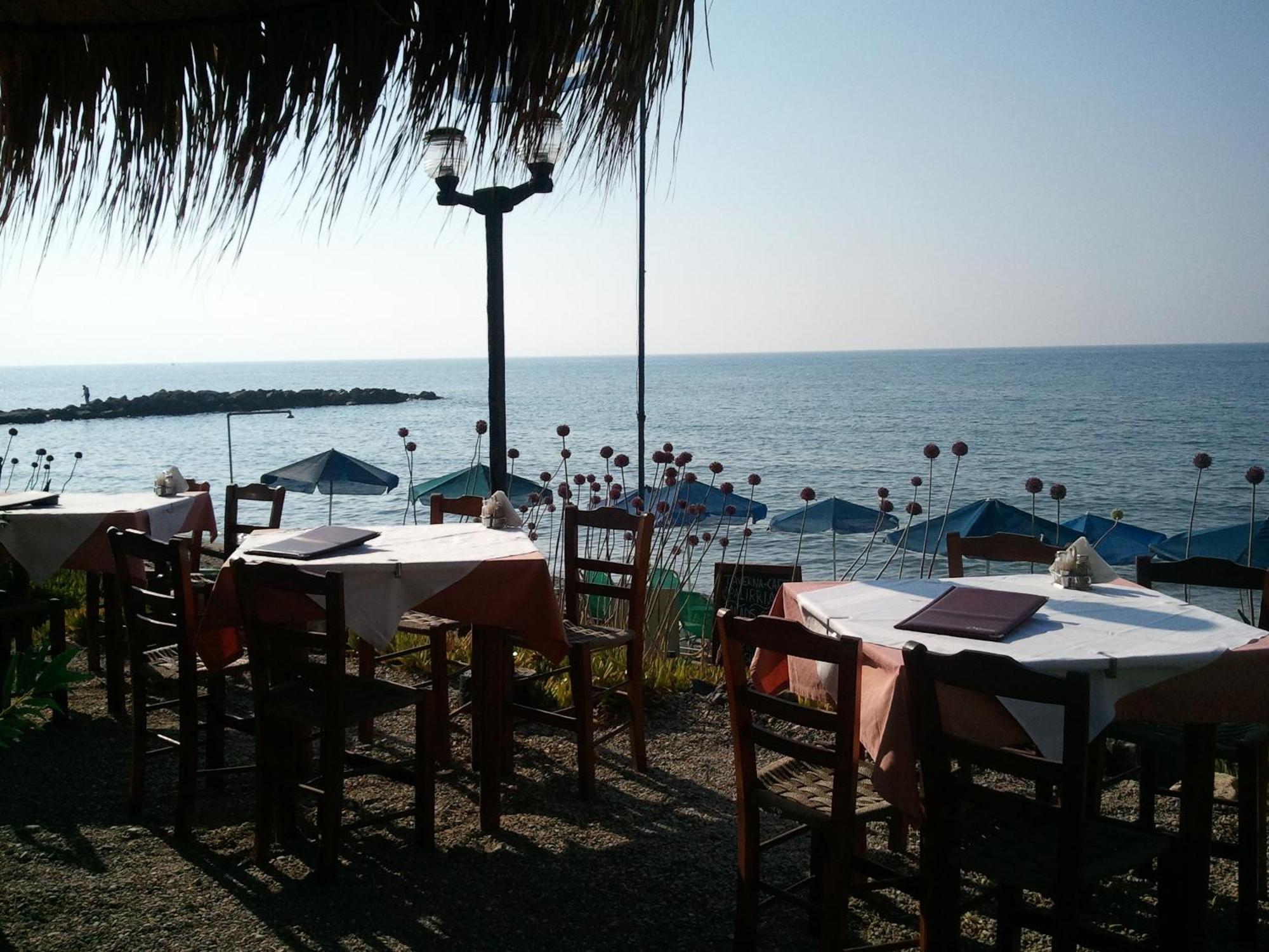 Angelica Studios And Apartments Agia Marina Exterior foto