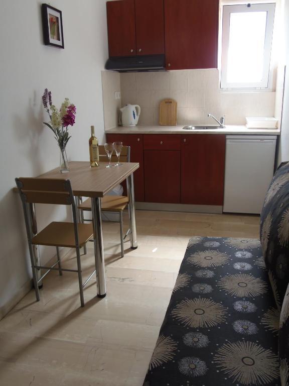 Angelica Studios And Apartments Agia Marina Quarto foto